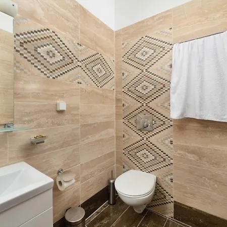 Elena بيت ضيافة 4*