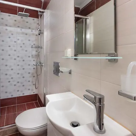 Elena بيت ضيافة سيمي