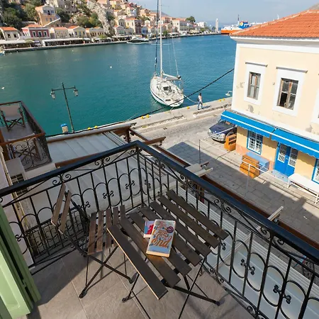 Elena بيت ضيافة سيمي