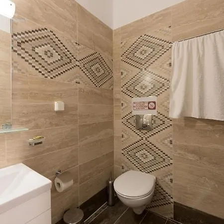 Elena Guest house 3*
