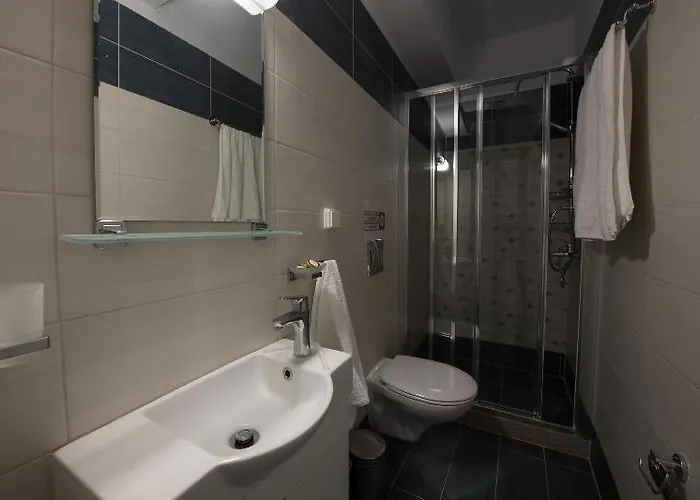 Elena Gæstehus Simi